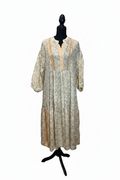 Vestido crema floral frente