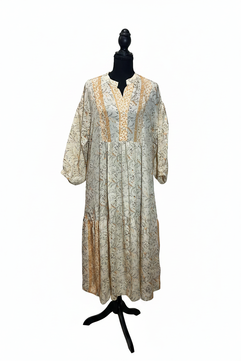 Vestido crema floral frente