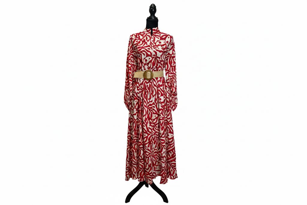 Vestido rojo con cinturón frente